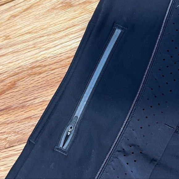 Lululemon Speed Up Shorts - Size 10 - Picture 5 of 7